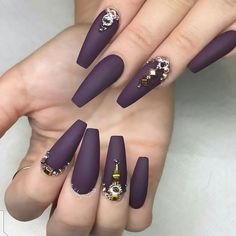 dark-purple-matte-nails-80_6 Unghii mată violet închis