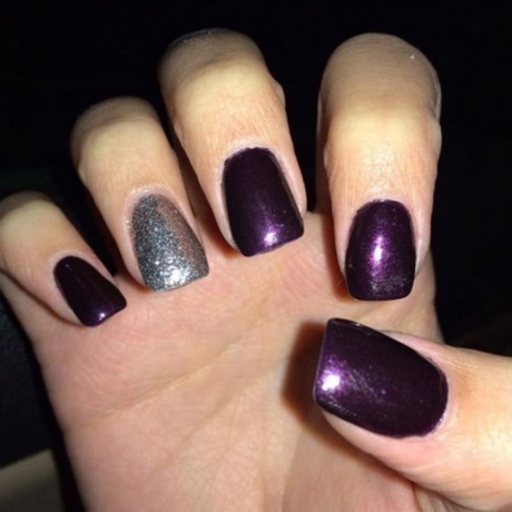 dark-purple-nails-47_5 Unghiile violet închis
