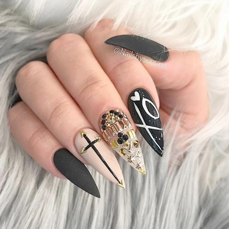 designs-for-stiletto-nails-23_5 Modele pentru unghii stiletto