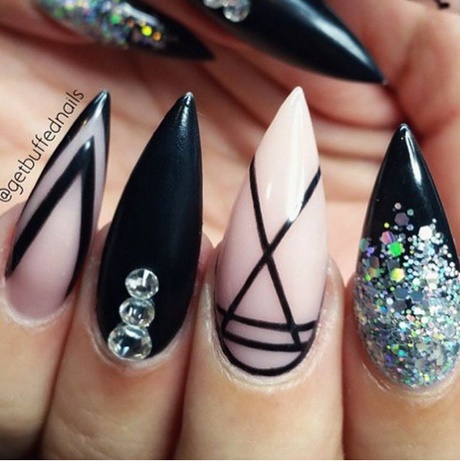 designs-for-stiletto-nails-23_7 Modele pentru unghii stiletto