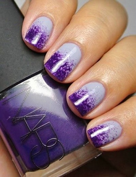 easy-purple-nail-designs-52_18 Modele ușoare de unghii violet