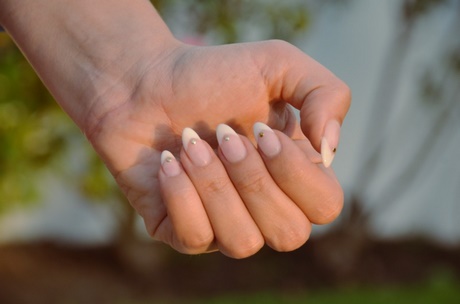 french-manicure-pointed-nails-94_20 Manichiura franceză a arătat unghiile