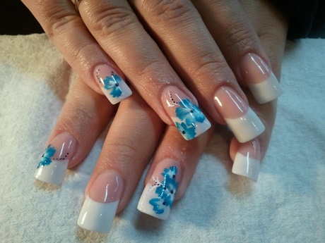 french-nail-designs-with-flowers-82 Modele de unghii franceze cu flori