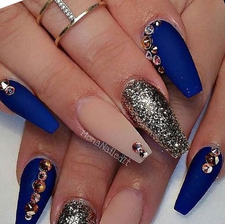 gold-and-blue-nails-98_14 Aur și unghii albastre