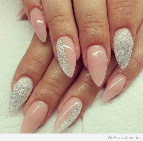 light-pink-and-silver-nails-18_4 Unghii roz deschis și argintiu