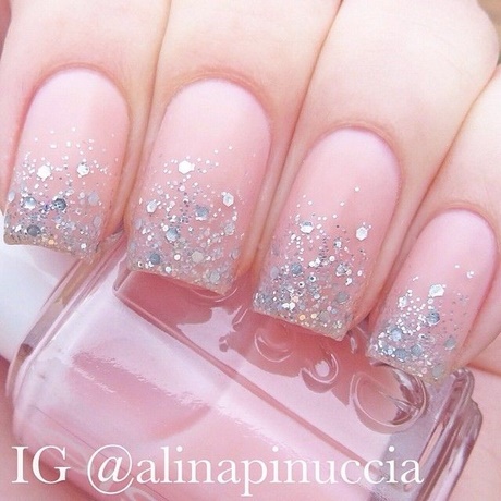 light-pink-and-silver-nails-18_7 Unghii roz deschis și argintiu