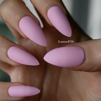 light-pink-pointy-nails-73_13 Unghiile ascuțite de culoare roz deschis