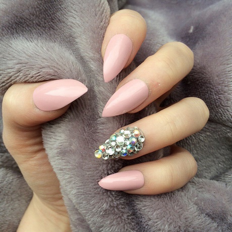 light-pink-pointy-nails-73_4 Unghiile ascuțite de culoare roz deschis