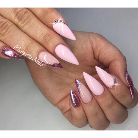 light-pink-pointy-nails-73_6 Unghiile ascuțite de culoare roz deschis