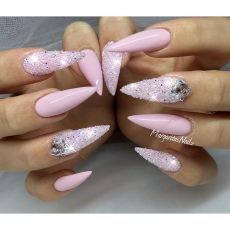 light-pink-pointy-nails-73_8 Unghiile ascuțite de culoare roz deschis