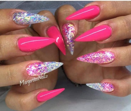 matte-pink-stiletto-nails-24_8 Unghii stiletto roz Mat