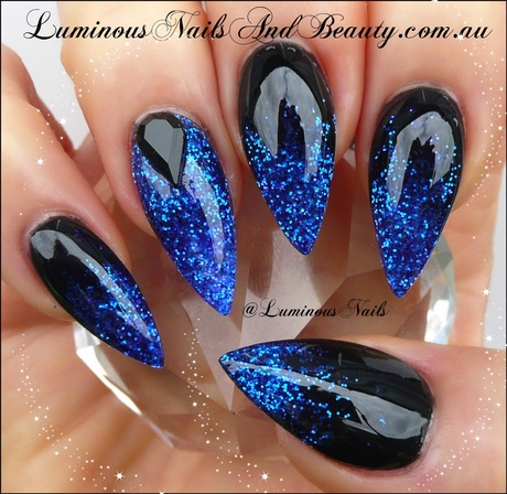 nail-art-black-and-blue-67_20 Nail art negru și albastru