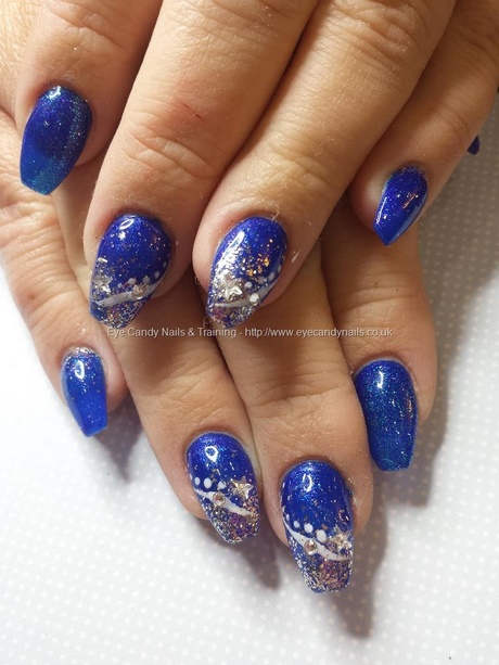 nail-art-blue-and-silver-50_17 Nail art albastru și argintiu