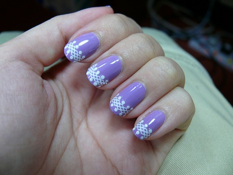 Nail art Design violet