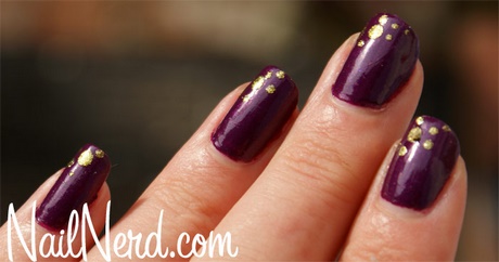 nail-art-on-purple-nail-paint-06_5 Nail art pe vopsea de unghii violet