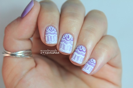 nail-art-on-purple-nails-45_11 Nail art pe unghii violet