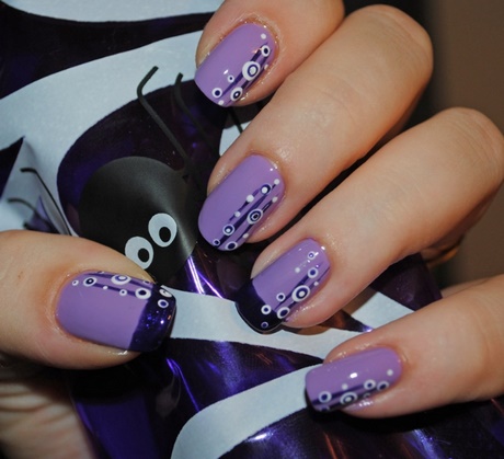 nail-art-on-purple-nails-45_14 Nail art pe unghii violet