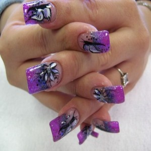 nail-art-on-purple-nails-45_15 Nail art pe unghii violet