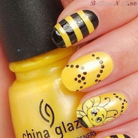 nail-art-with-yellow-nail-polish-53_2 Nail art cu lac de unghii galben