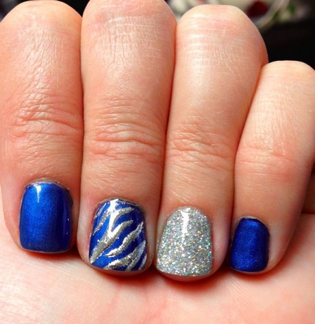 nail-designs-blue-and-silver-03_10 Modele de unghii albastru și argintiu