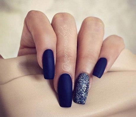 nail-designs-on-blue-polish-14_17 Modele de unghii pe lac albastru