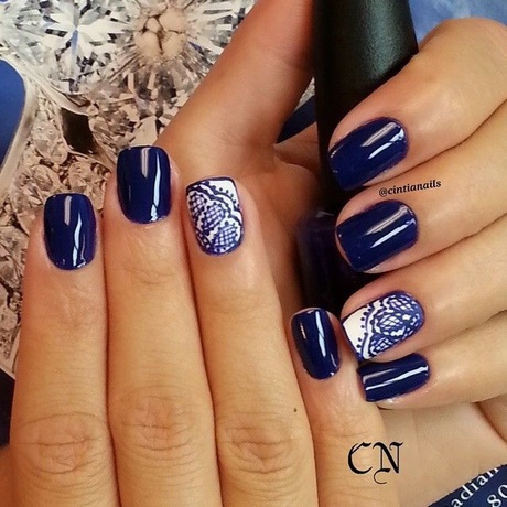 nail-designs-on-blue-polish-14_18 Modele de unghii pe lac albastru