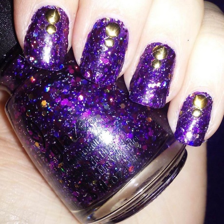 nail-designs-purple-and-gold-66_17 Modele de unghii violet și aur