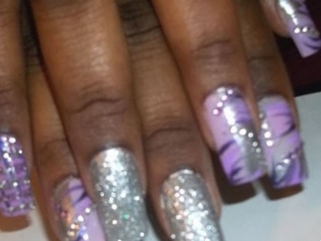 nail-designs-purple-and-silver-03_3 Modele de unghii violet și argintiu