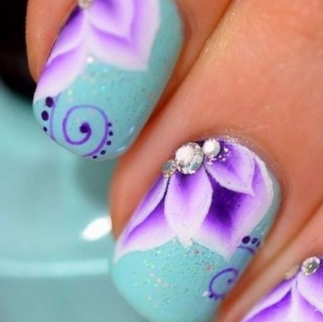 nail-designs-with-purple-52_18 Modele de unghii cu violet