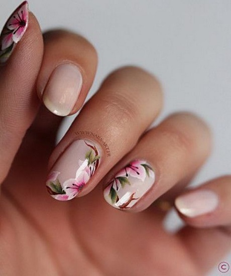 nails-with-flowers-on-them-95 Cuie cu flori pe ele
