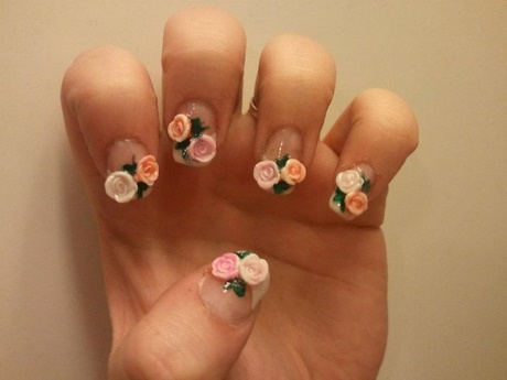 nails-with-flowers-on-them-95_15 Cuie cu flori pe ele