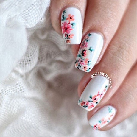 nails-with-flowers-on-them-95_3 Cuie cu flori pe ele