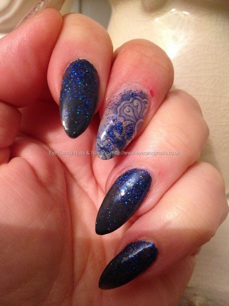 navy-and-silver-nail-designs-37_19 Modele de unghii bleumarin și argintiu