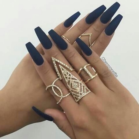 navy-blue-and-gold-nails-29_4 Bleumarin și unghii de aur