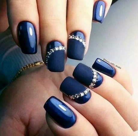 navy-blue-nail-polish-designs-93_19 Modele de lacuri de unghii albastru bleumarin