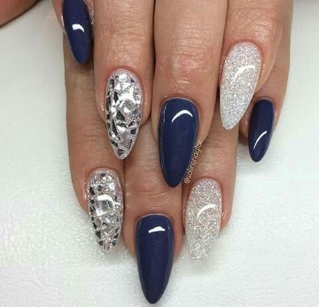 navy-silver-nails-18_11 Cuie de argint bleumarin