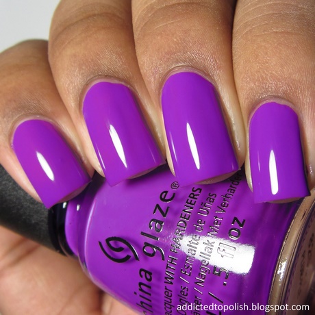 one-purple-nail-27_6 Un cui violet