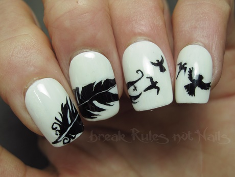 painted-white-nails-25_15 Unghii albe pictate