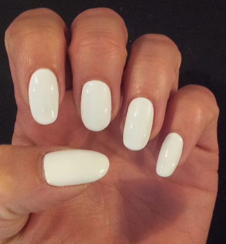 painted-white-nails-25_4 Unghii albe pictate