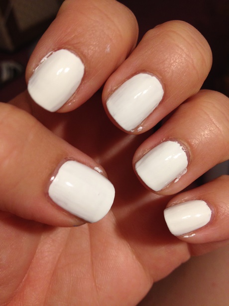 painted-white-nails-25_5 Unghii albe pictate