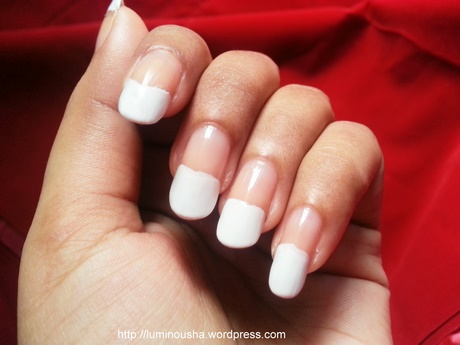 painted-white-nails-25_6 Unghii albe pictate