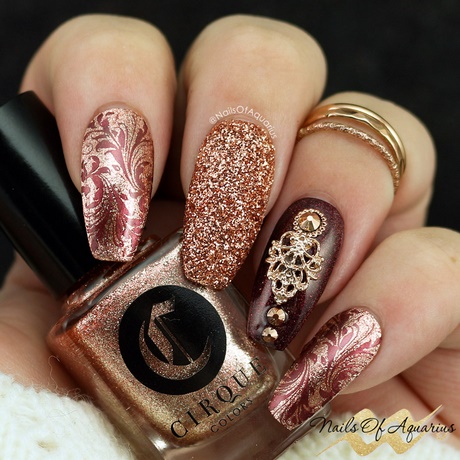 pink-and-golden-nail-art-63 Arta unghiilor roz și auriu
