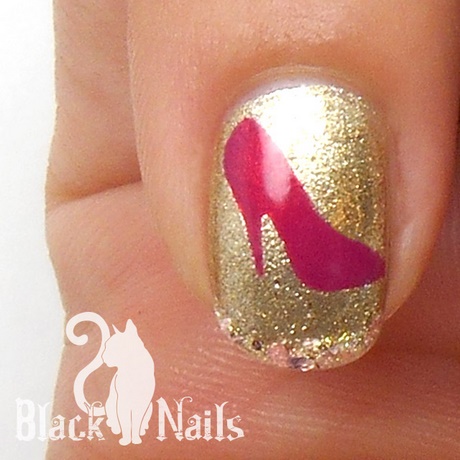 pink-and-golden-nail-art-63_17 Arta unghiilor roz și auriu