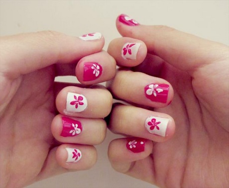 pink-and-white-nail-polish-designs-17_6 Modele de lacuri de unghii roz și alb