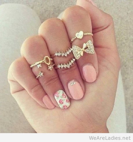 pink-nails-with-flowers-48_3 Unghii roz cu flori