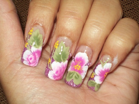 pink-nails-with-flowers-48_5 Unghii roz cu flori