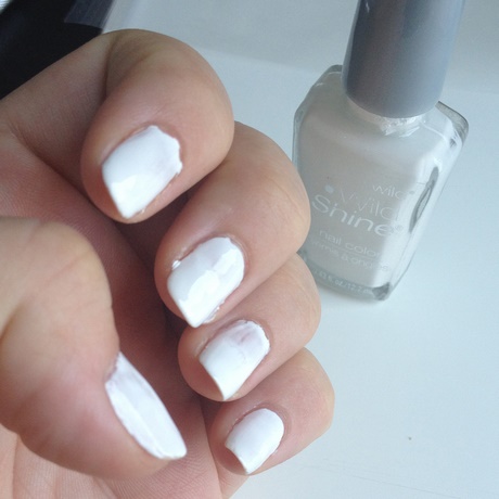 plain-white-nails-49_16 Unghiile albe simple