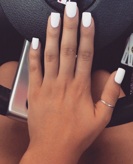 plain-white-nails-49_3 Unghiile albe simple