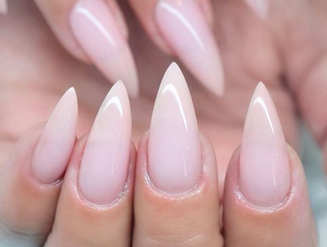 pointed-nails-trend-25_9 Tendința unghiilor ascuțite