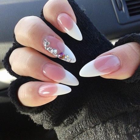 pointy-french-manicure-47_6 Manichiura franceză ascuțită